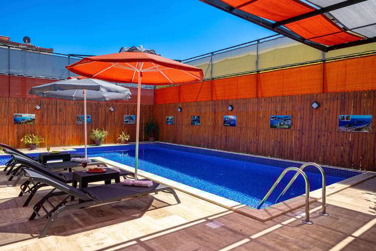 1kiralik-jakuzili-yazlik-villa-villa-nefes (8).jpg