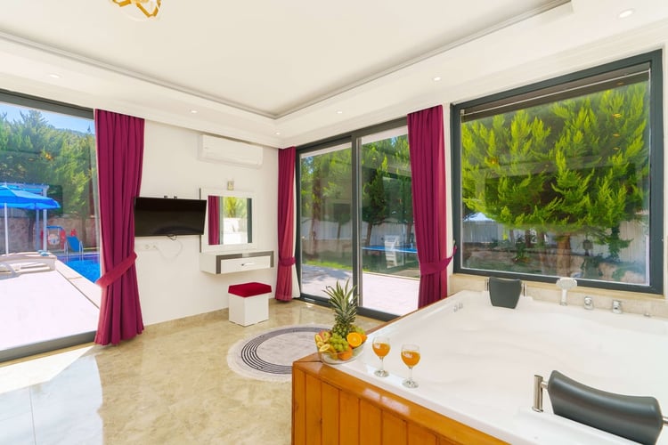 1kiralik-muhafazakar-tatil-villasi-villa-saha- (30).jpg