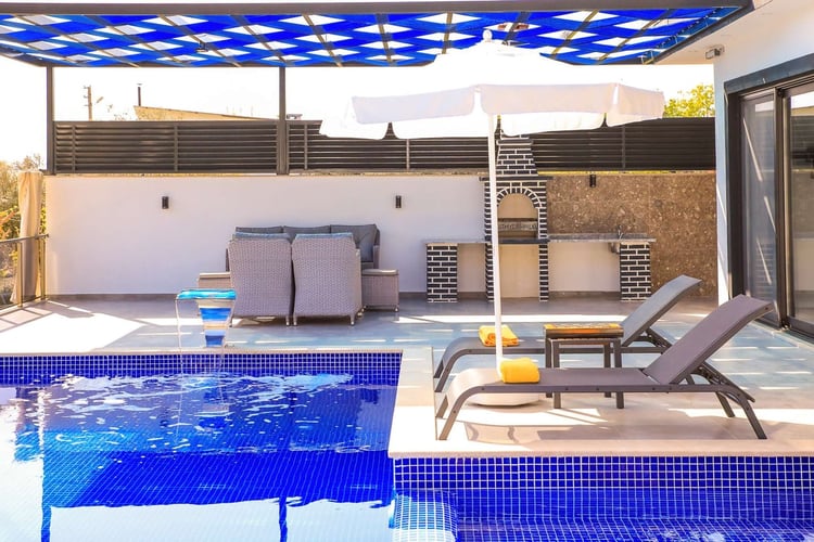 1kiralik-yazlik-villa-villa-tayyar (11).jpg