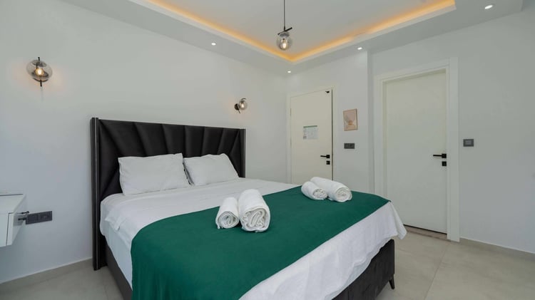 1kiralik-jakuzili-yazlik-villa-villa-pachira-2 (18).jpg