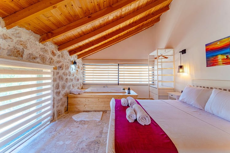 1kiralik-villa-jakuzili-kiralik-villa-villa-sirius (25).jpg