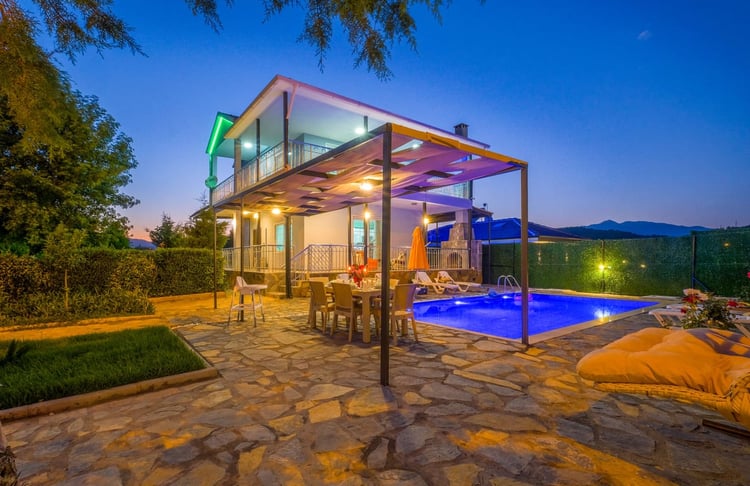 1kiralik-yazlik-villa-villa-atalar-2 (24).jpg