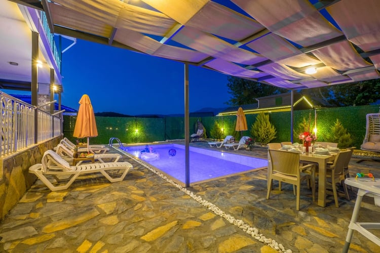 1kiralik-yazlik-villa-villa-atalar-2 (25).jpg