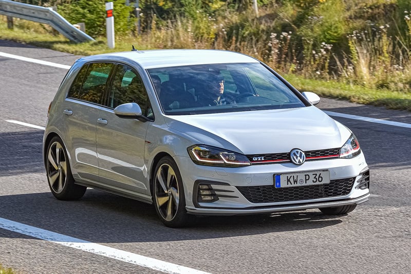 Volkswagen Golf - fotografia 9