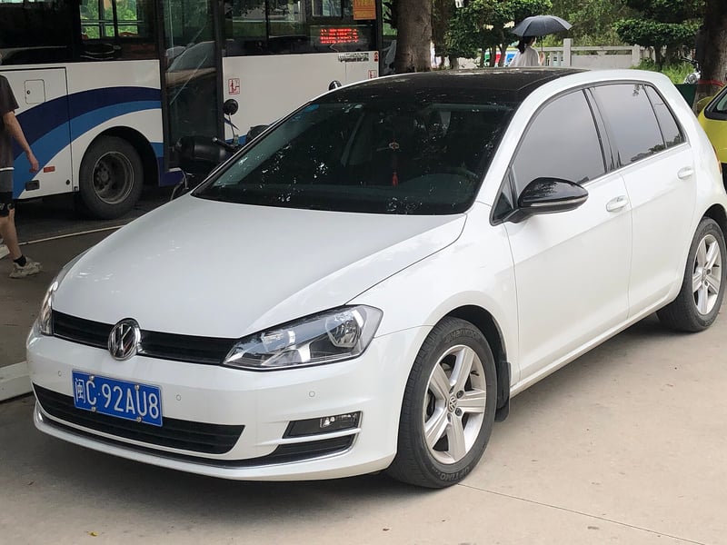 Volkswagen Golf - fotografia 6