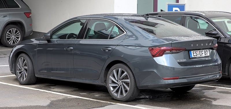 Škoda Octavia - fotografia 7