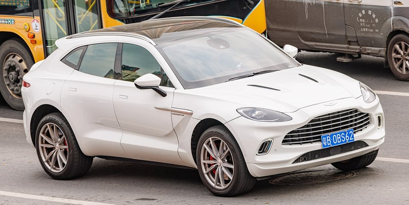 Aston Martin DBX - fotografia 9