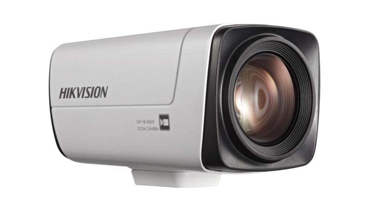 1,3 MP 30X DarkFighter Ağ Zoom Kamera Modülüyle Desteklenir