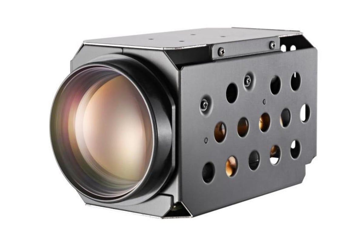 2 MP 23X DarkFighter Ağ Zoom Kamera Modülüyle Desteklenir