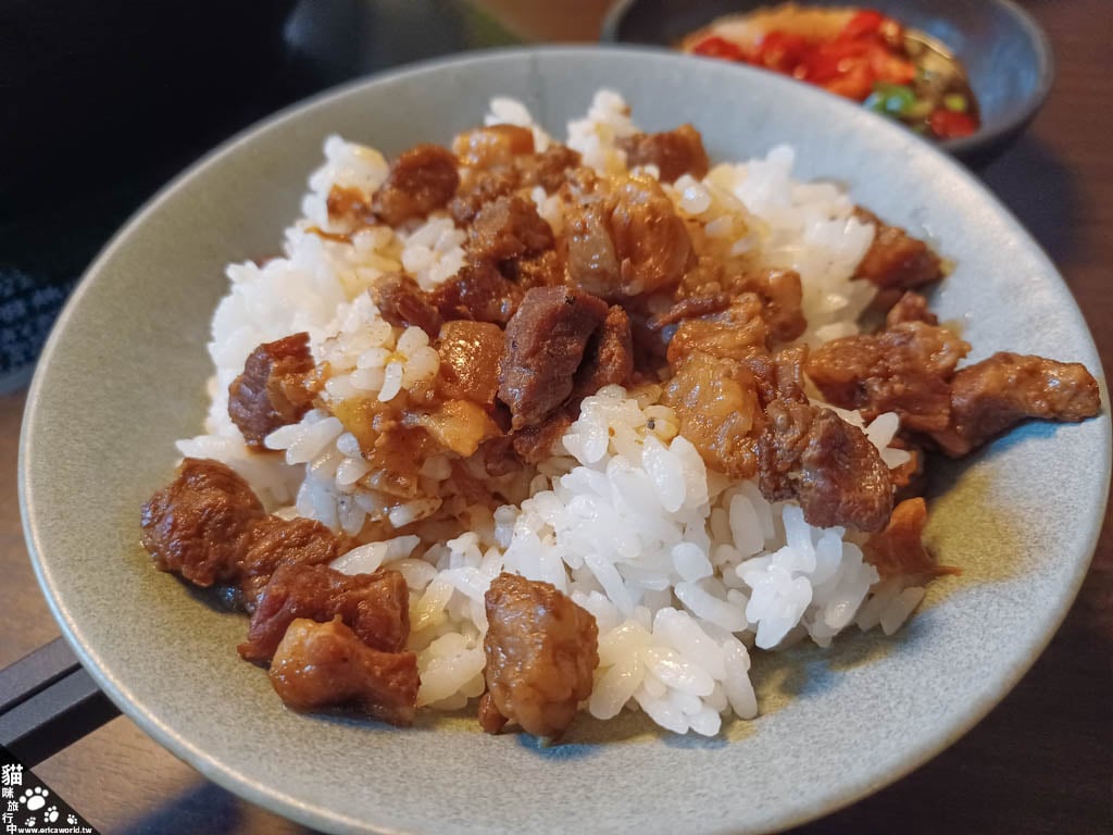 火鍋 滾滾風居 新竹 牛豬滷肉飯