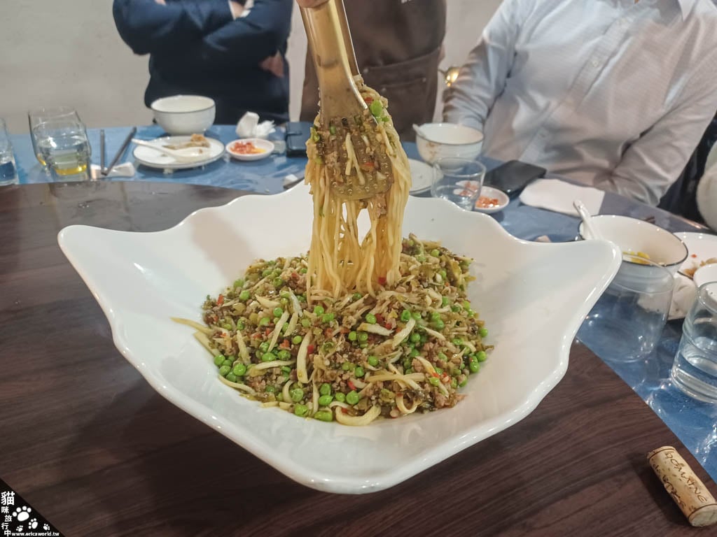 酸菜碗豆拌麵