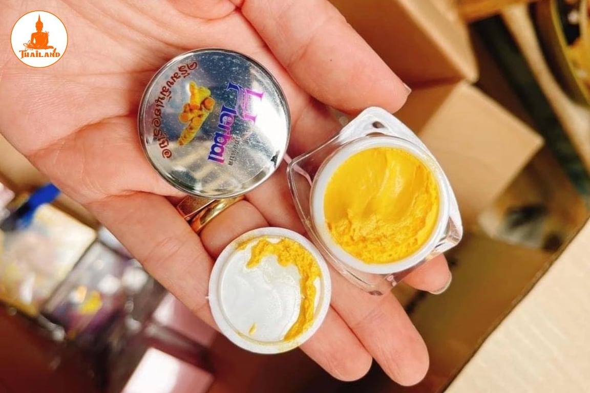 Kem nghệ vàng Herbal Curcumin Cream giúp đánh bay những vết thâm cứng đầu