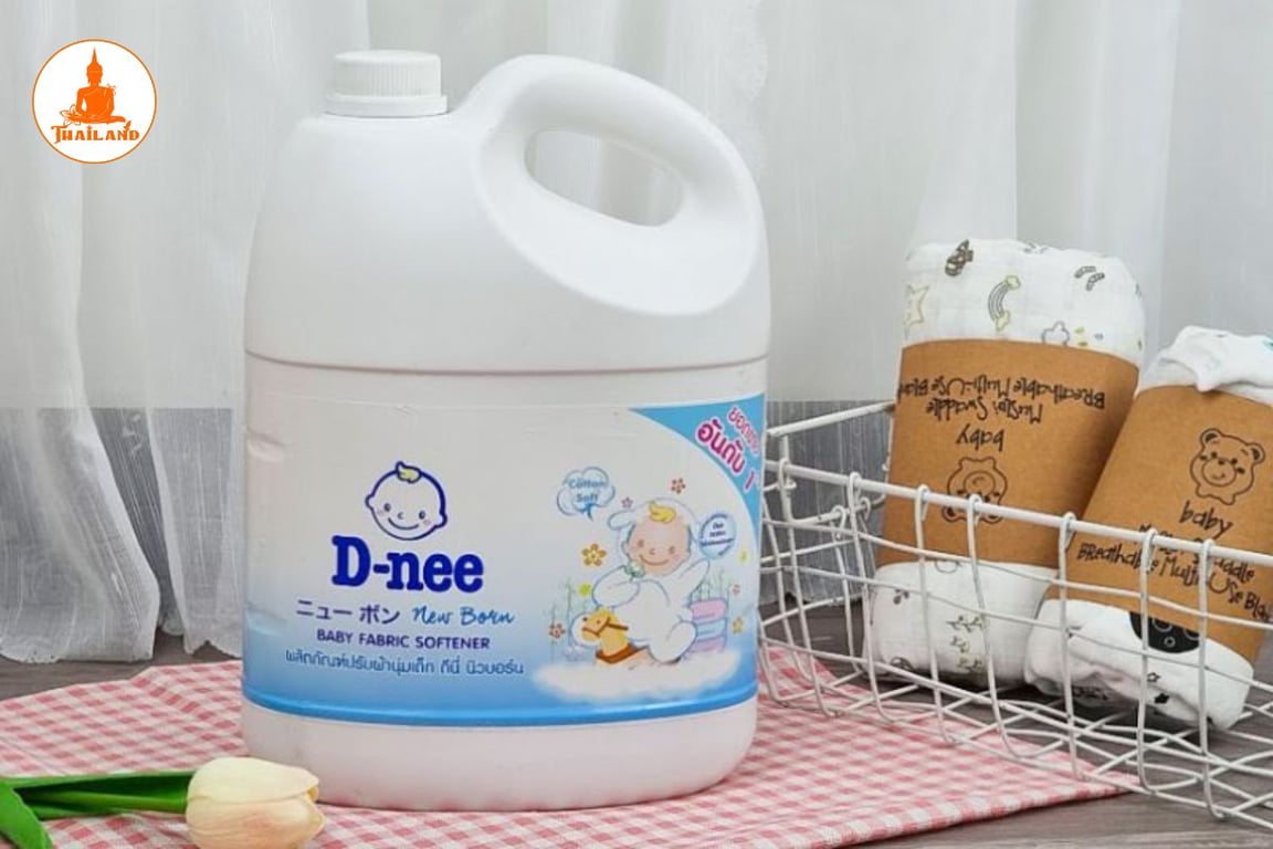 Nước giặt Dnee màu trắng được đánh giá là có hương thơm nhẹ nhất