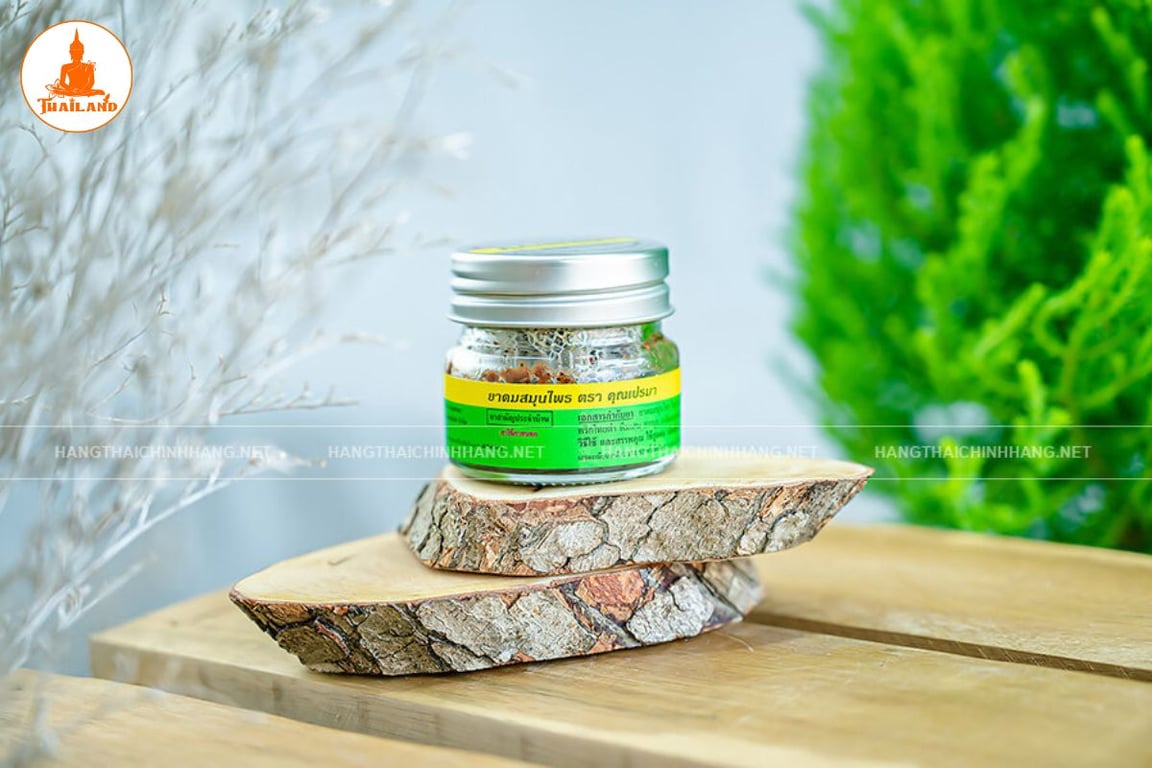 Dầu hít Khun Prame hỗ trợ giảm các triệu chứng liên quan đến viêm xoang, viêm mũi dị ứng