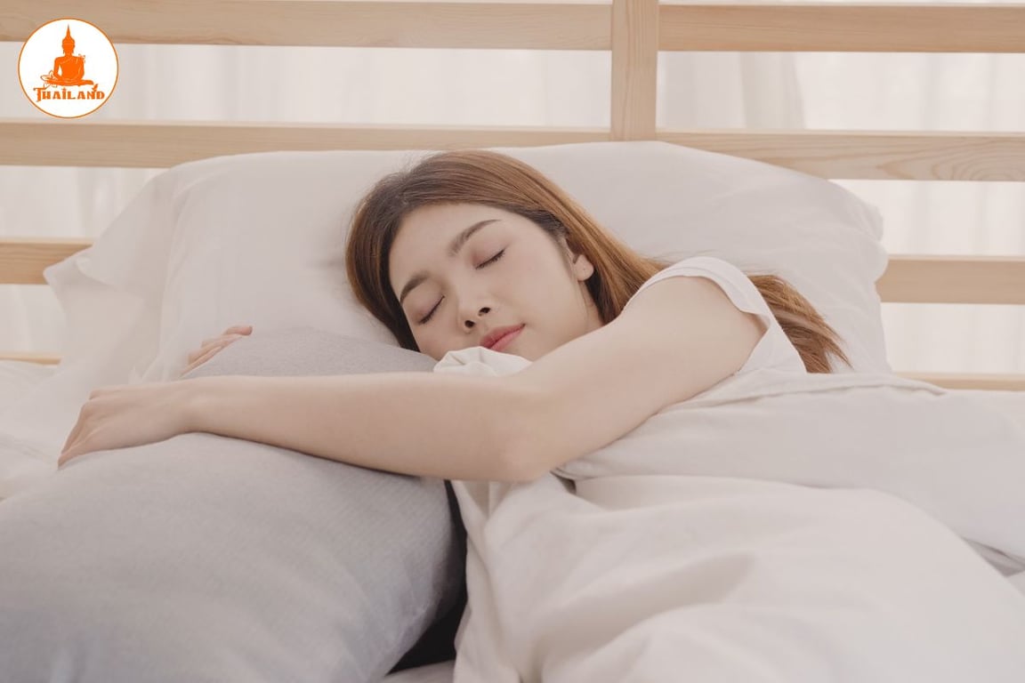để duy trì sự ổn định nội tiết tố, mỗi người nên đảm bảo ngủ đủ khoảng 8 tiếng mỗi ngày
