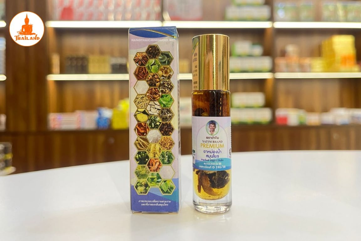 Dầu gió thảo dược 30 vị là loại chất lỏng được chiết xuất từ tinh dầu của các loại thảo dược