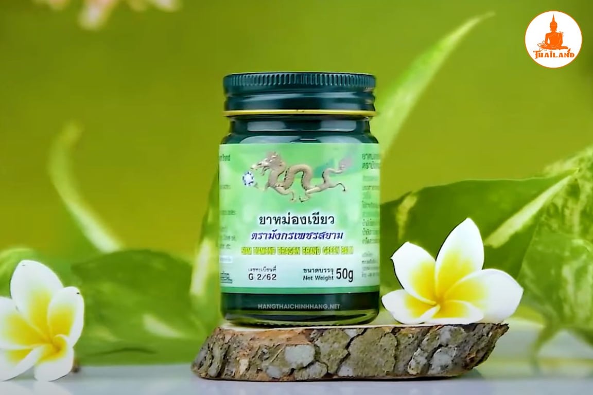 Dầu cù là Siam Diamond Dragon giúp giảm đau và nhức mỏi cơ, khớp