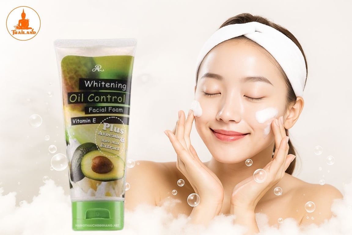 Sữa rửa mặt bơ Thái Lan có thể hỗ trợ cải thiện tình trạng mụn đầu đen và mụn cám