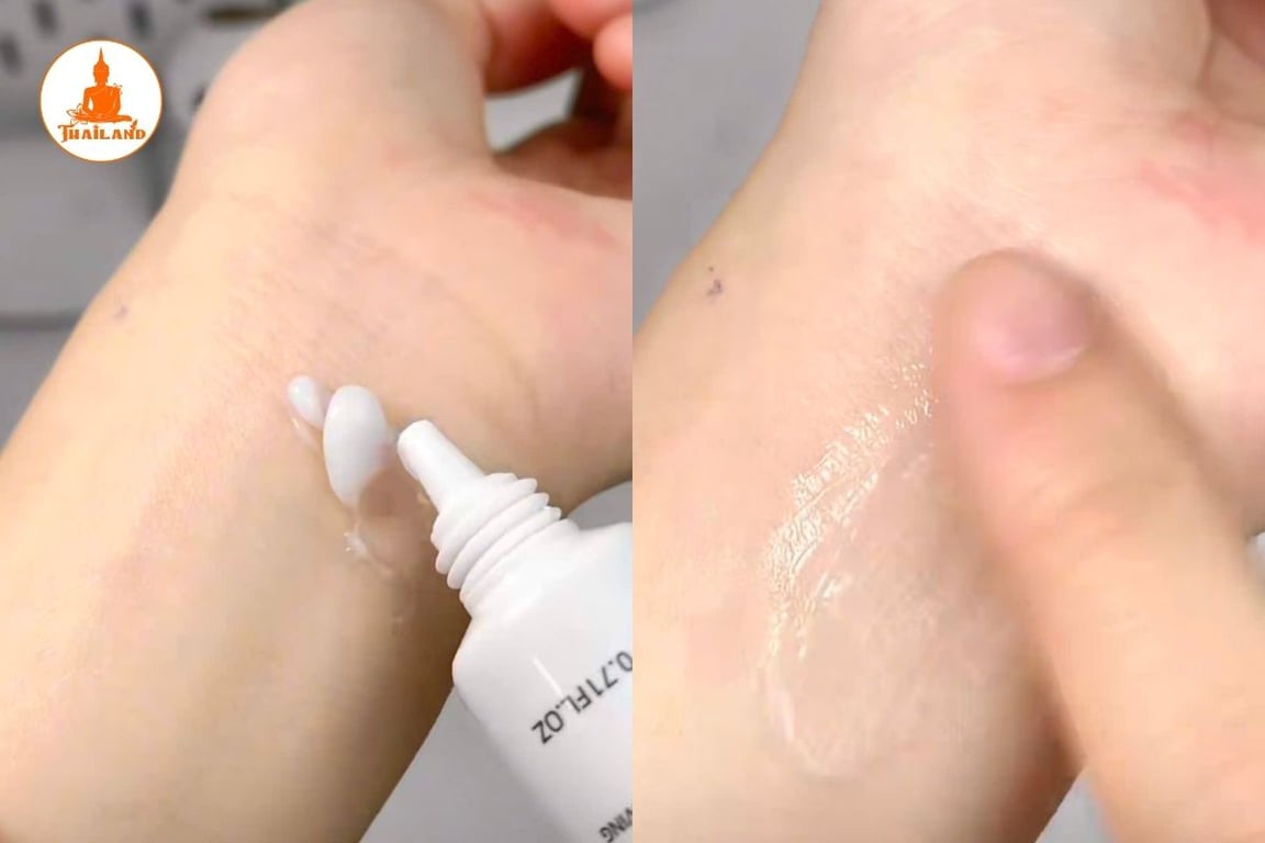 Chất kem Youbuy có màu trắng, kết cấu kem vừa phải