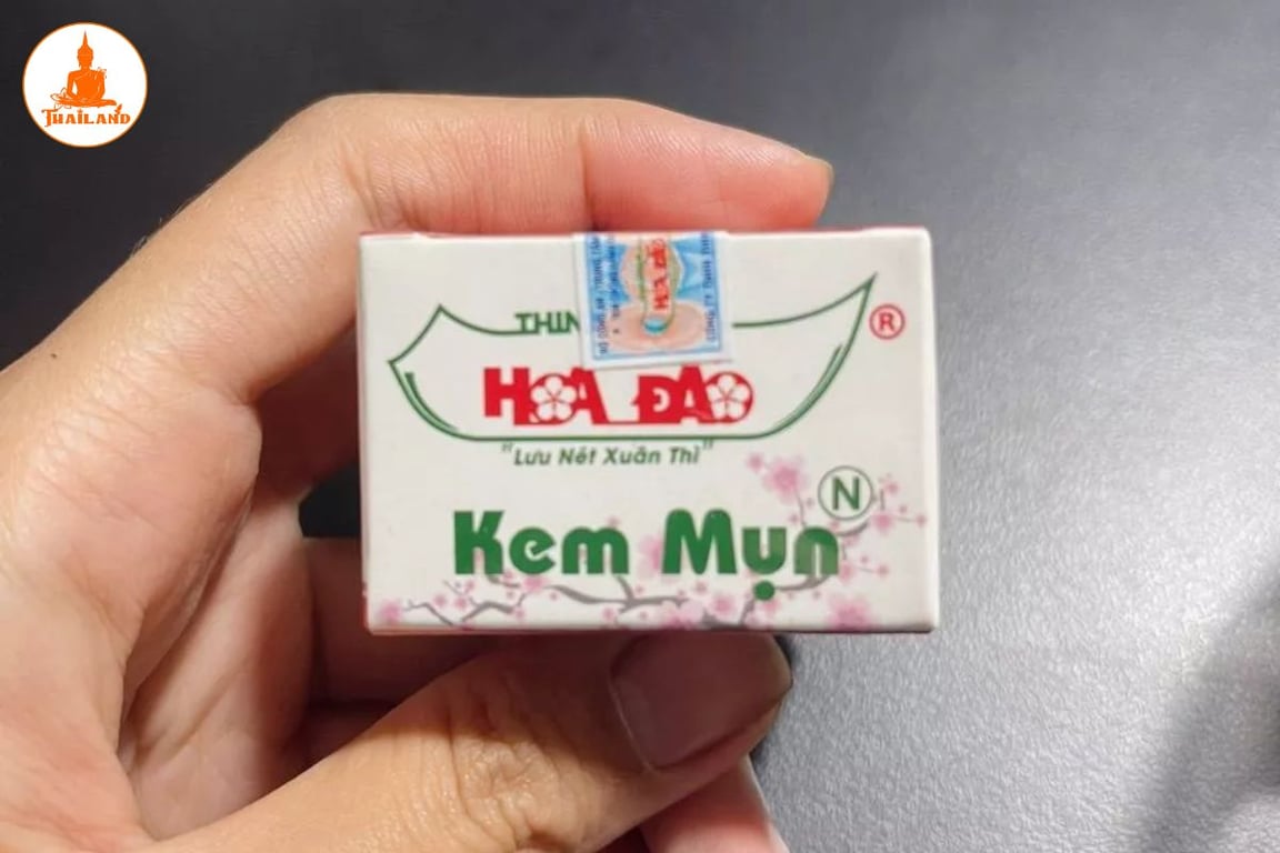 Chưa có bất kỳ thông báo chính thức nào xác nhận kem trị mụn Hoa Đào có chứa corticoid