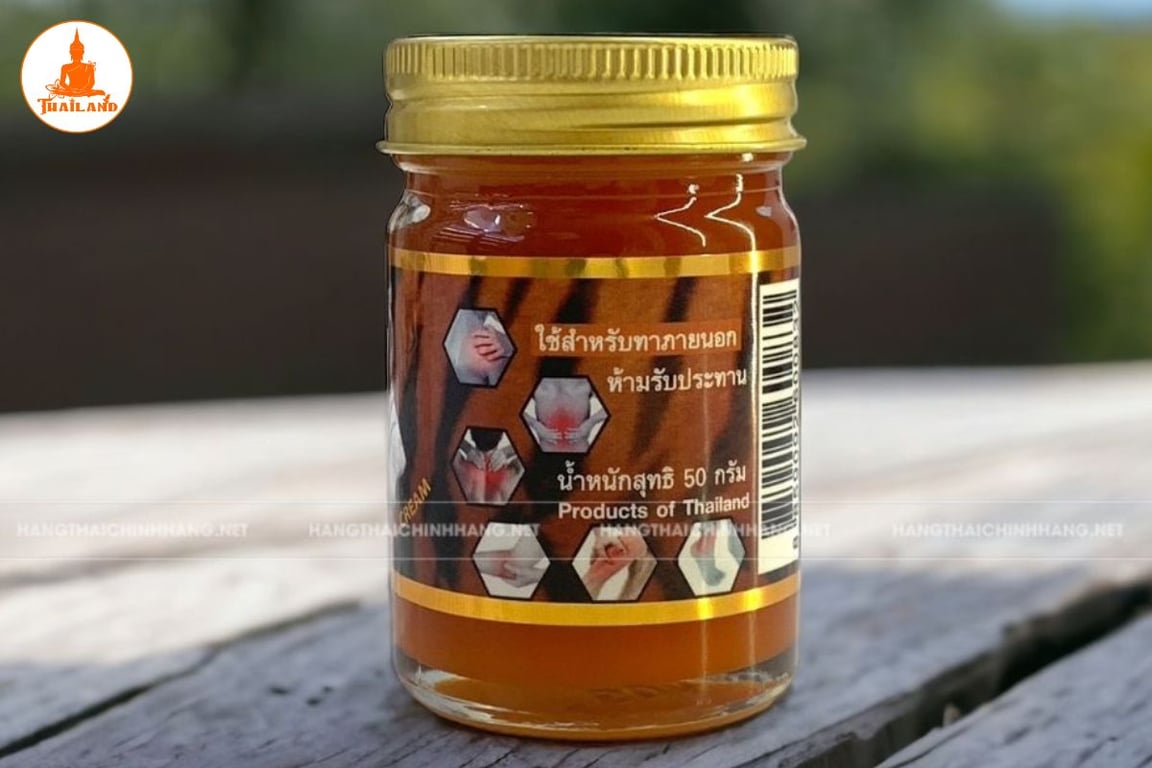 Dầu cù là 2 con hổ giúp giảm đau nhức cơ, mỏi khớp, thấp khớp