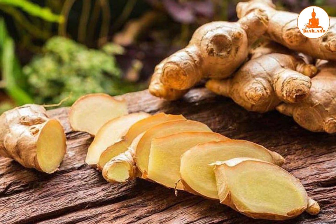 gừng giúp làm ấm khớp, giảm cảm giác cứng khớp vào buổi sáng