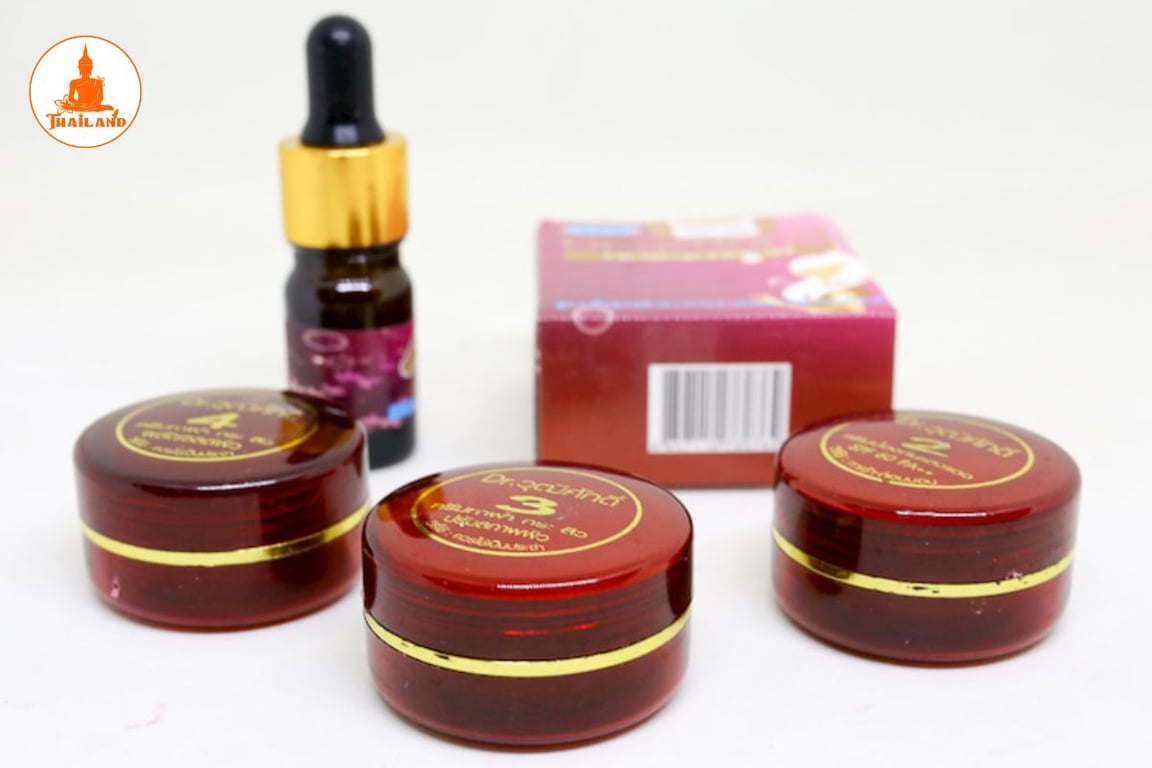 bộ trị nám Yanhee Cherry đỏ gồm 5 sản phẩm
