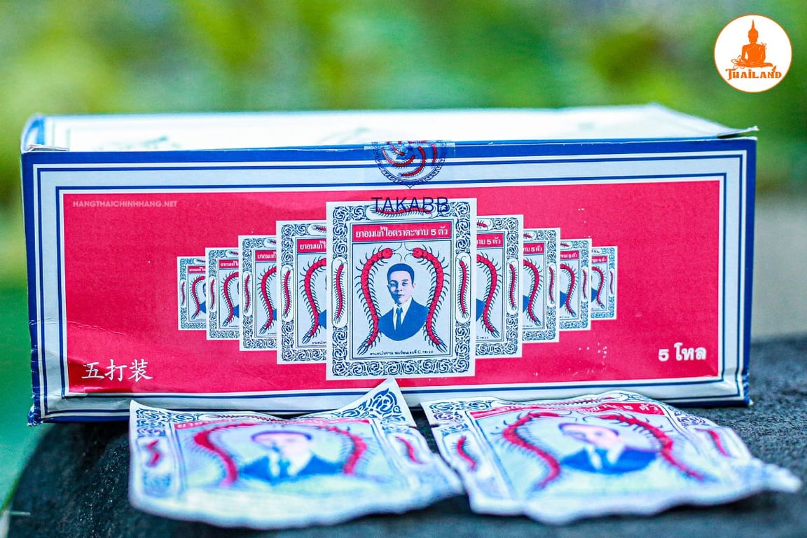 Thuốc ho con rết là sản phẩm được bào chế từ các loại thảo dược tự nhiên theo bí quyết gia truyền