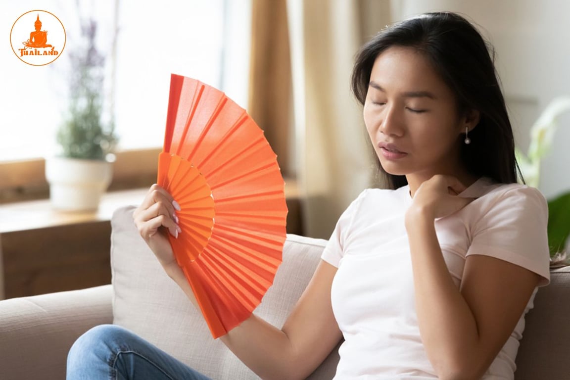 Tiền mãn kinh là giai đoạn chuyển tiếp diễn ra trước và sau khi người phụ nữ có kỳ kinh nguyệt cuối cùng