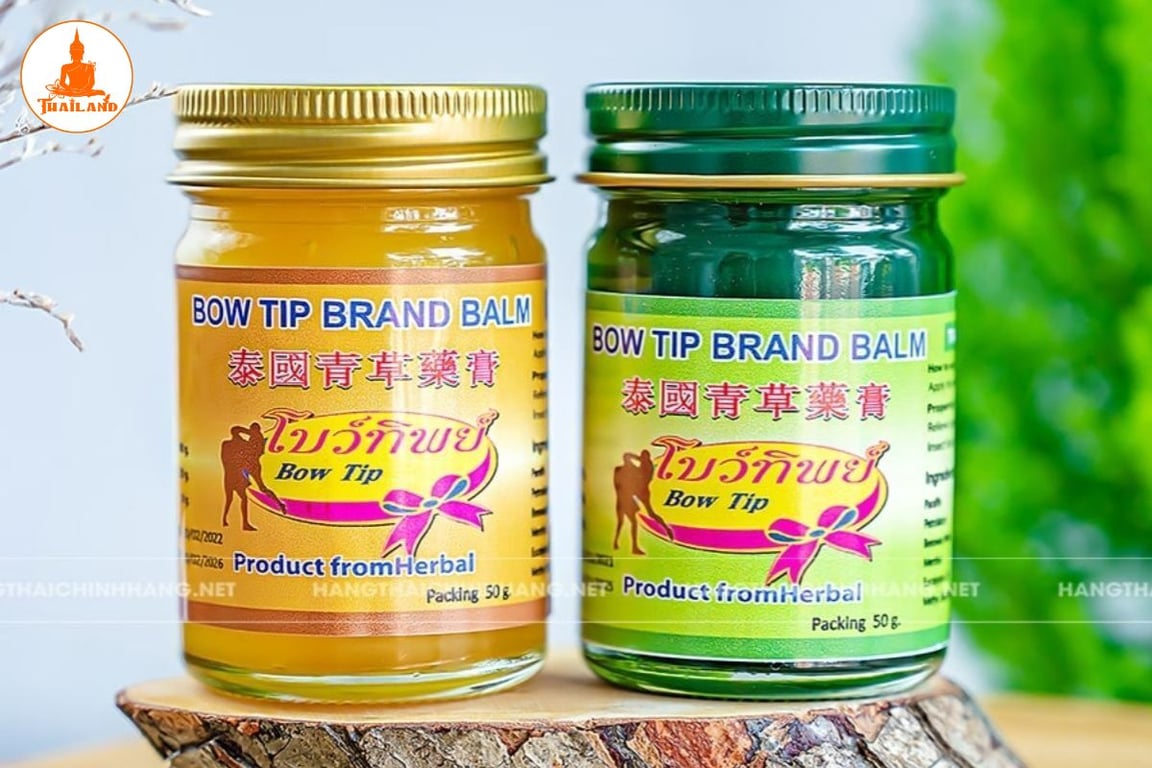 Lấy một lượng dầu vừa đủ, thoa đều lên da và massage nhẹ nhàng