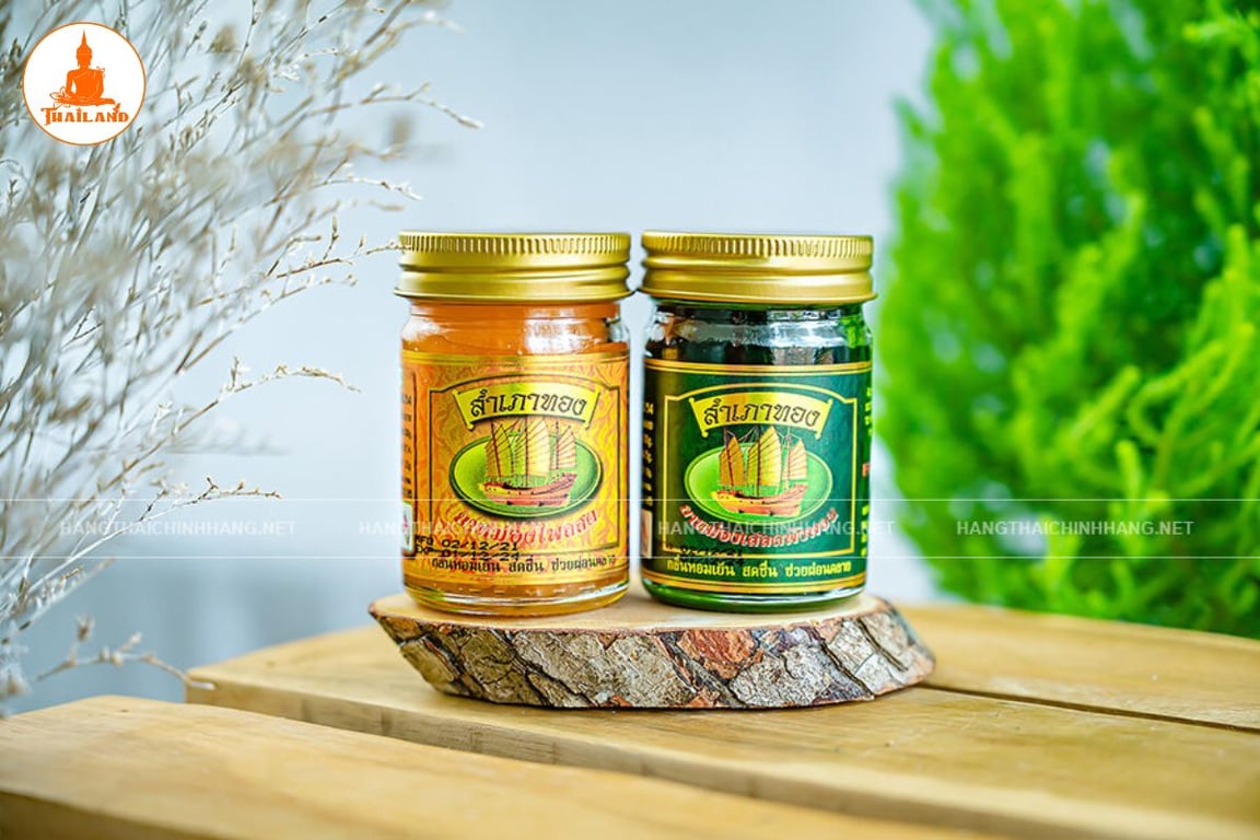 Bạn có thể sử dụng dầu cù là Cánh Buồm Xanh thoa trực tiếp lên vùng đau nhức