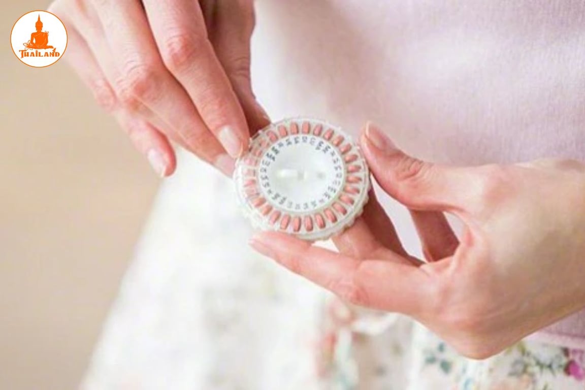 Uống thuốc trị bốc hỏa tiền mãn kinh theo đúng chỉ định của bác sĩ
