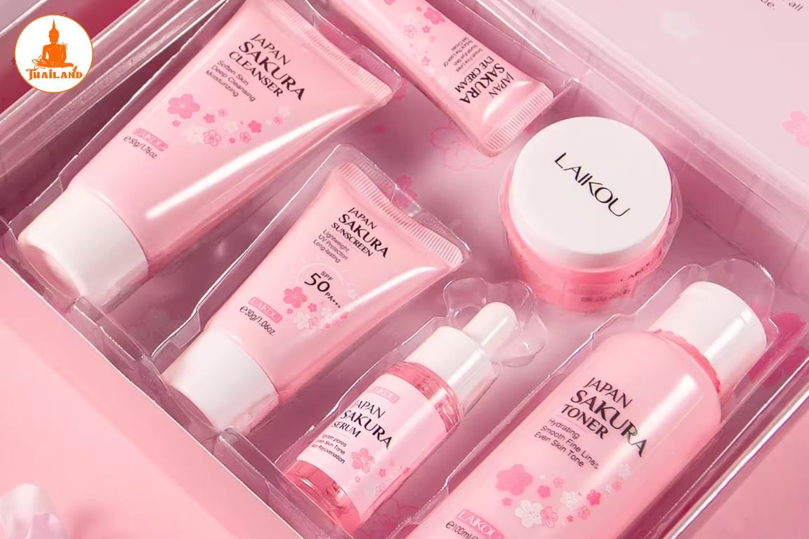 Laikou được xem là một thương hiệu mỹ phẩm bình dân mang lại hiệu quả khá ổn so với giá thành