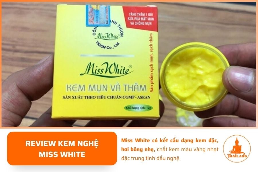 Miss White có kết cấu dạng kem đặc, hơi bông nhẹ, chất kem màu vàng nhạt đặc trưng tinh dầu nghệ