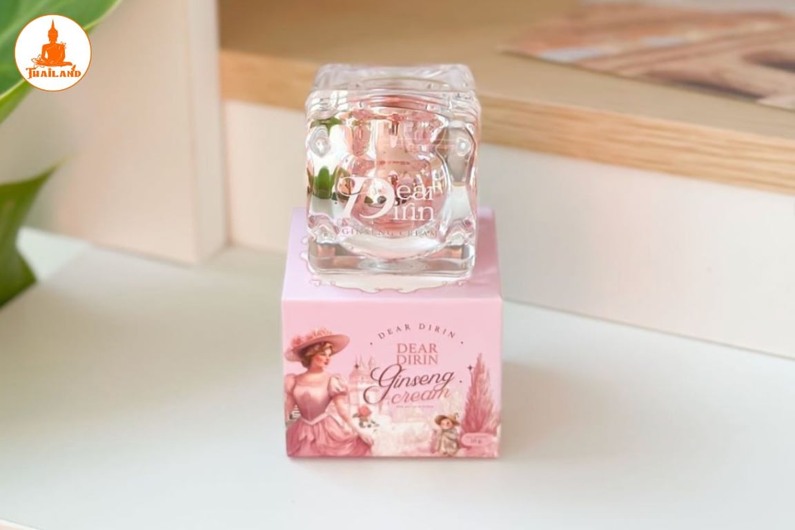 Theo thông tin in trên bao bì, kem sâm Darin không chứa corticoid