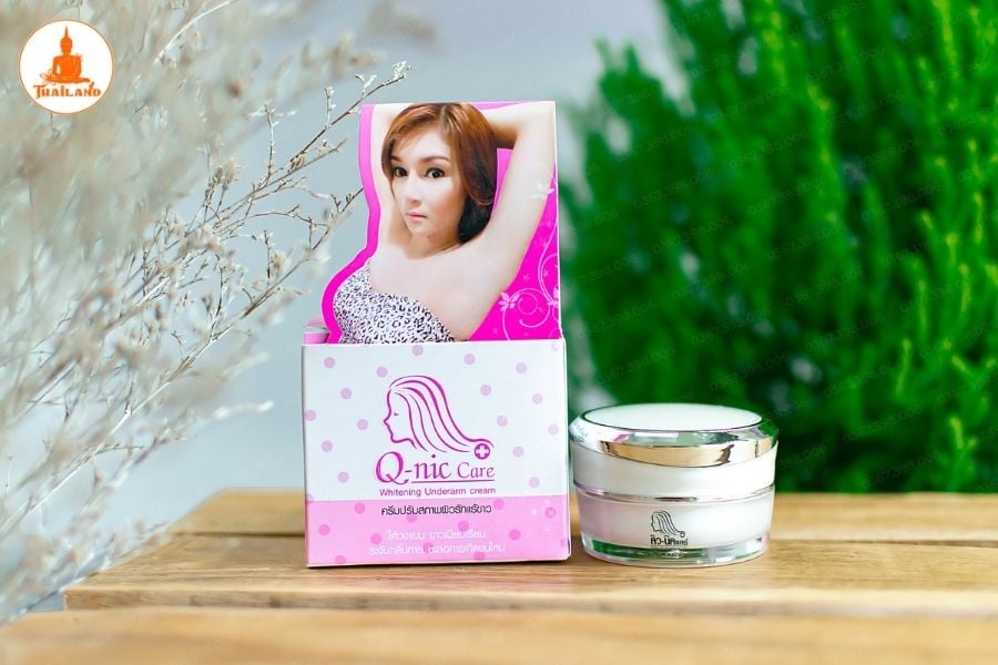 Kem trị thâm nách Q-nic có chiết xuất từ vỏ cây cam thảo kết hợp với Vitamin B3, Vitamin C