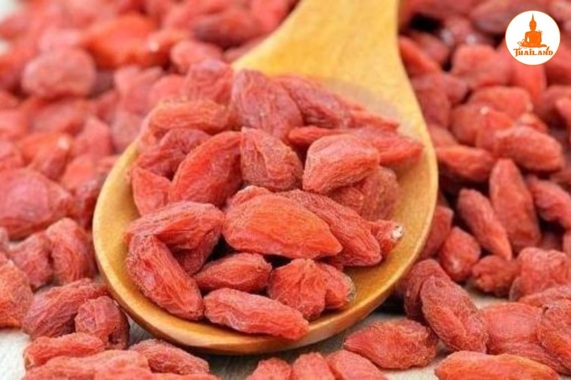 Bài thuốc chữa bệnh từ câu kỷ tử