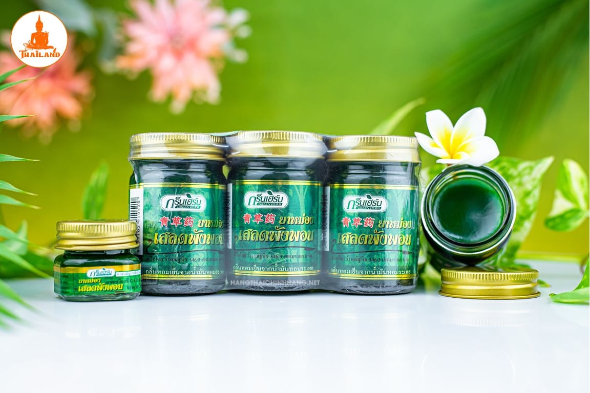 Sử dụng dầu cù là thơm 2–3 lần mỗi ngày hoặc bất cứ khi nào cảm thấy cần thiết.