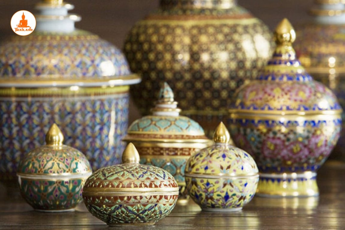 Gốm Benjarong là dòng gốm sứ truyền thống của Thái Lan