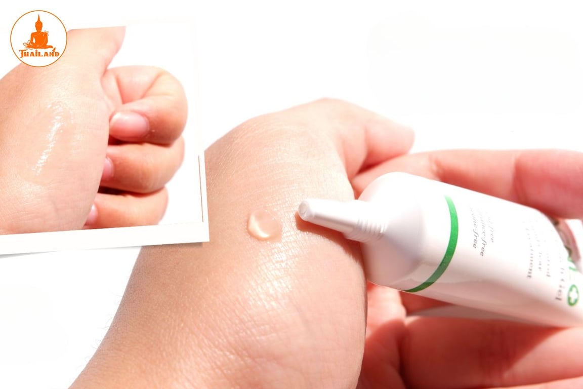 Duy trì thoa gel trị mụn Dr. Somchai Acne Spot Touch từ 2–4 lần mỗi ngày