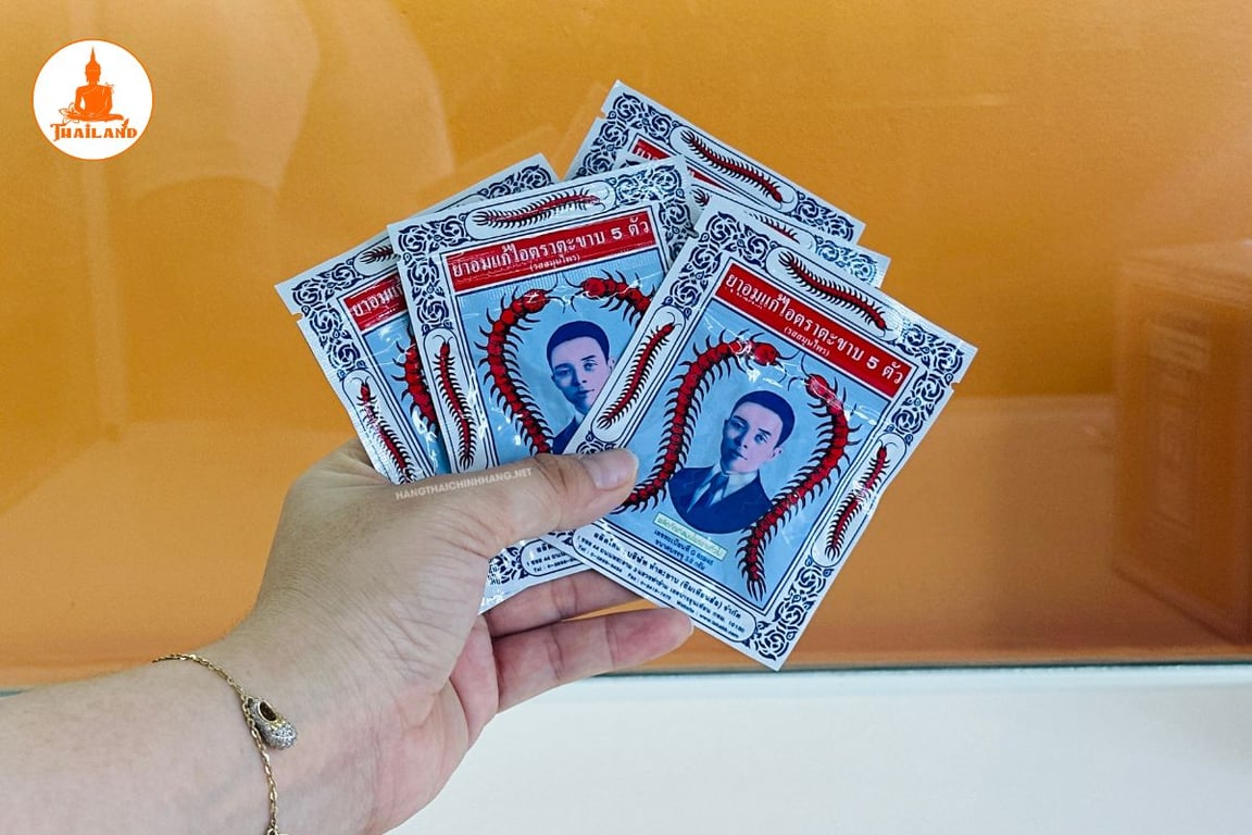 Thuốc ho con rết Thái Lan hiện đang có sẵn tại cửa hàng Hàng Thái Chính Hãng