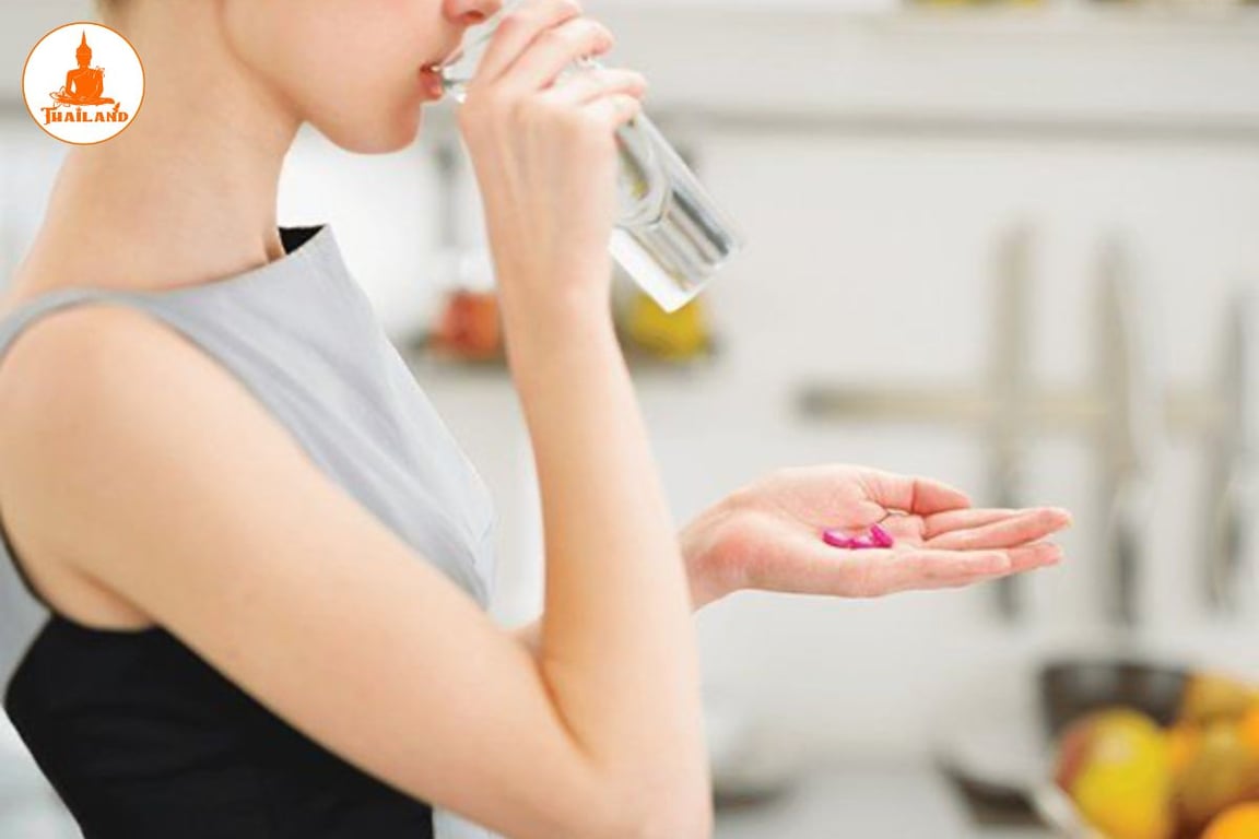 Thời điểm uống thuốc nội tiết là vào buổi sáng, khoảng 6 – 8 giờ trước khi ăn sáng