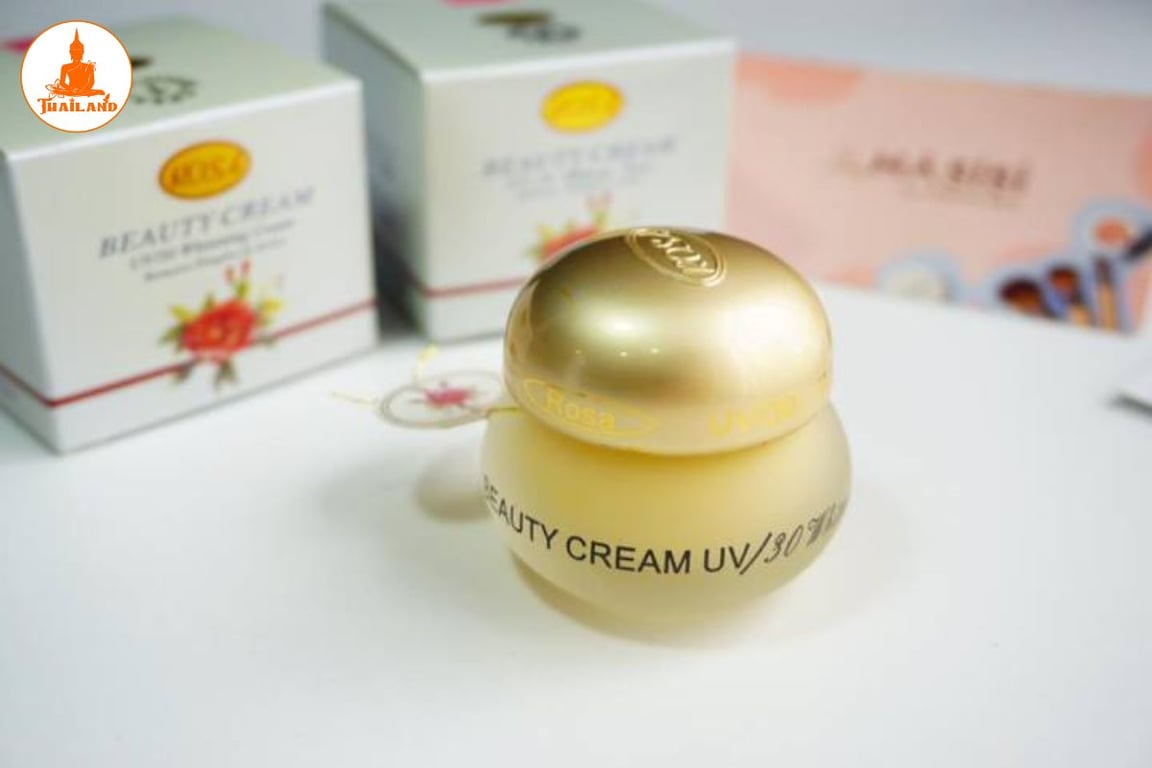 kem Rosa không công bố bất kỳ chứng nhận kiểm nghiệm nào về chất lượng sản phẩm