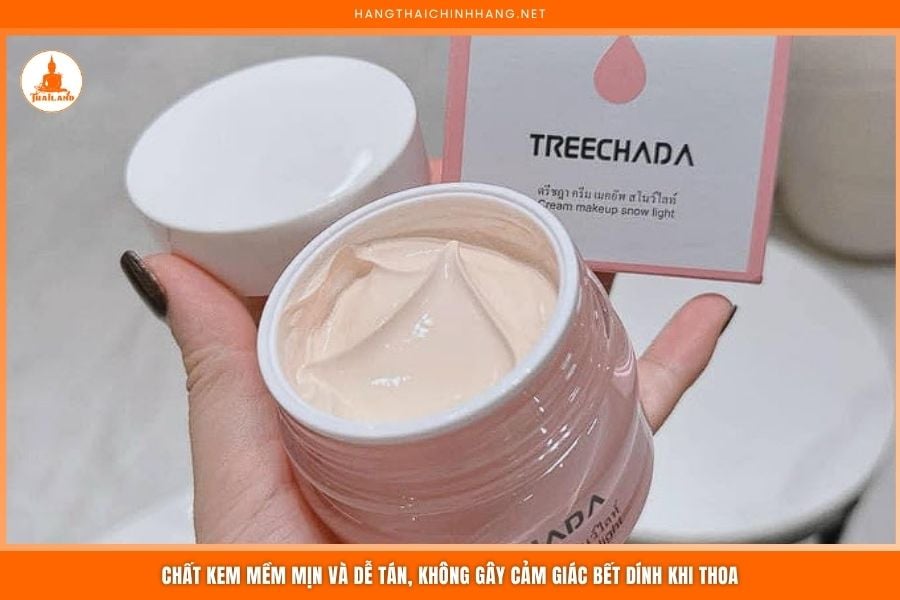 Chất kem mềm mịn và dễ tán, không gây cảm giác bết dính khi thoa lên da