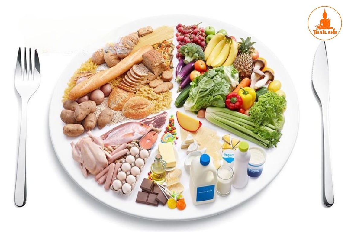 Một chế độ ăn cân đối, đầy đủ dưỡng chất sẽ giúp cân bằng nội tiết tố