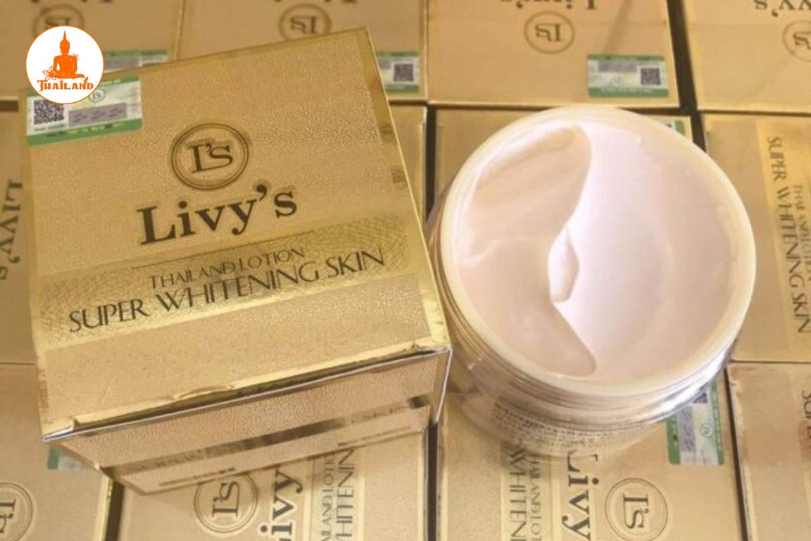 Kết cấu của kem body Livy’s có dạng cream màu trắng, khá đặc