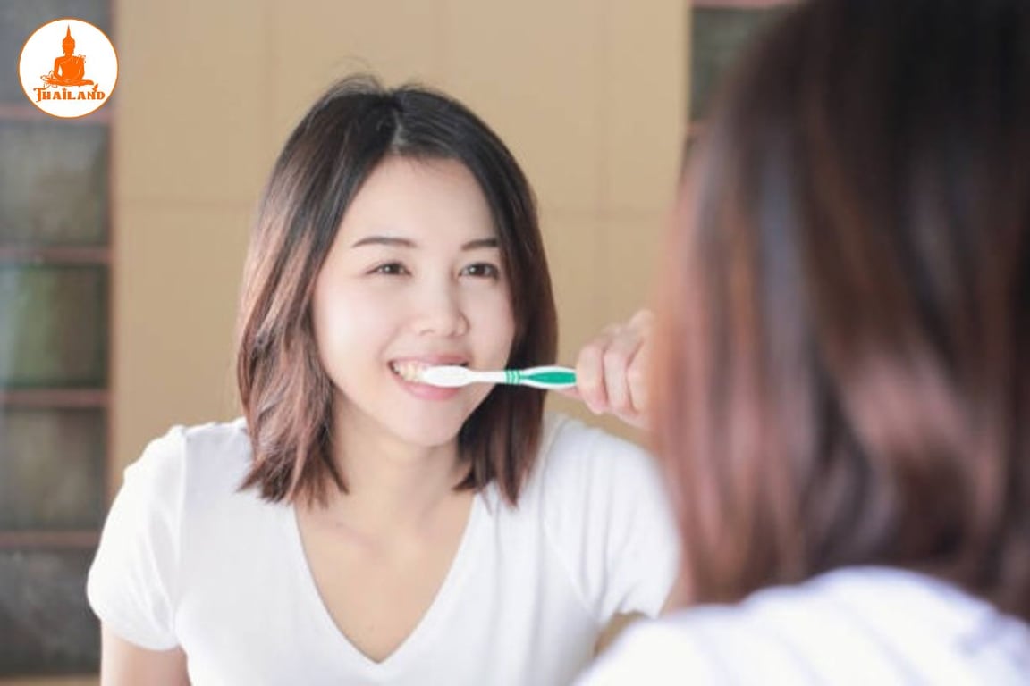 Chỉ sử dụng lượng kem bằng hạt đậu hoặc khoảng 3–4 mm