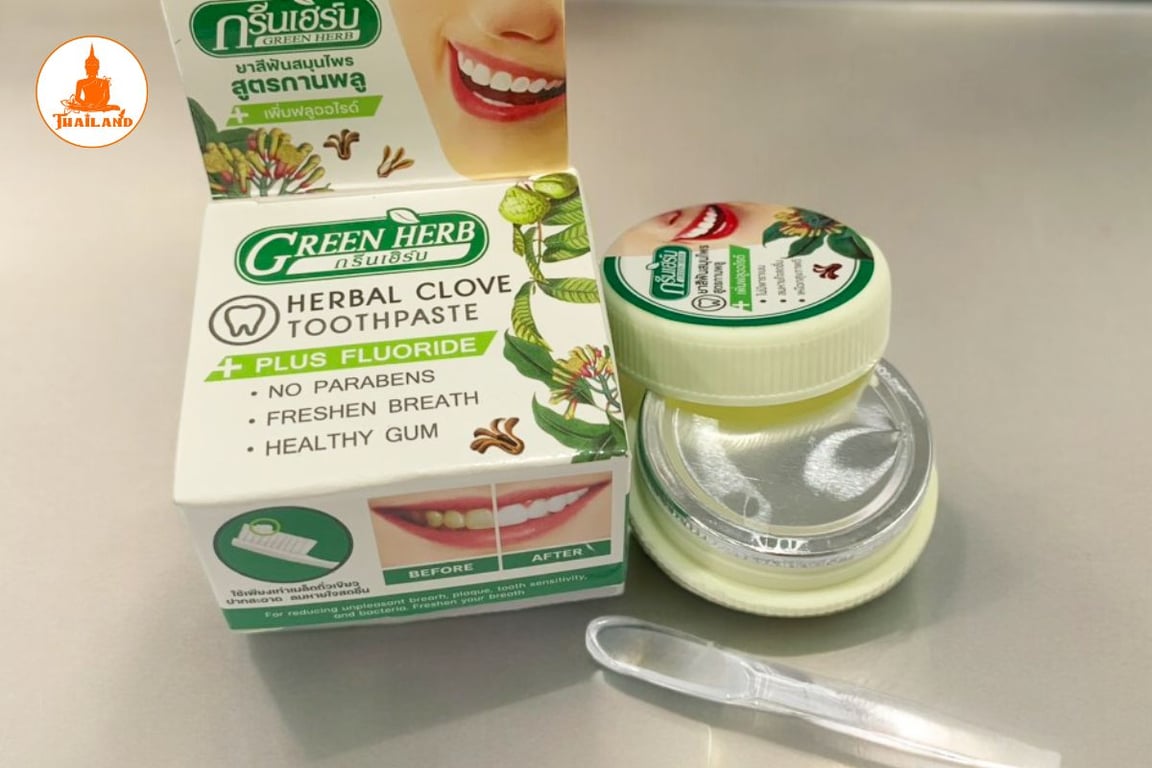Kem đánh trắng răng Green Herb giúp loại bỏ mảng bám, vết ố vàng lâu ngày