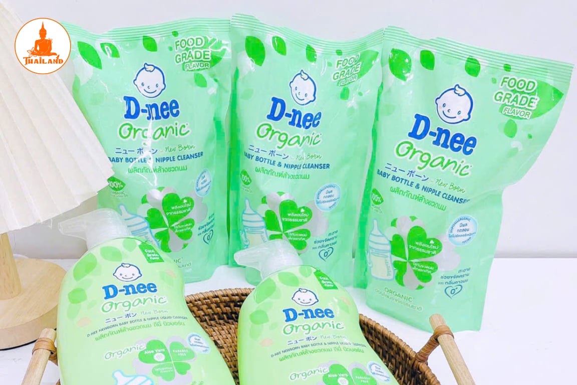 Mỗi sản phẩm nước rửa bình sữa Dnee đều có ghi rõ ngày sản xuất và hạn sử dụng trên bao bì