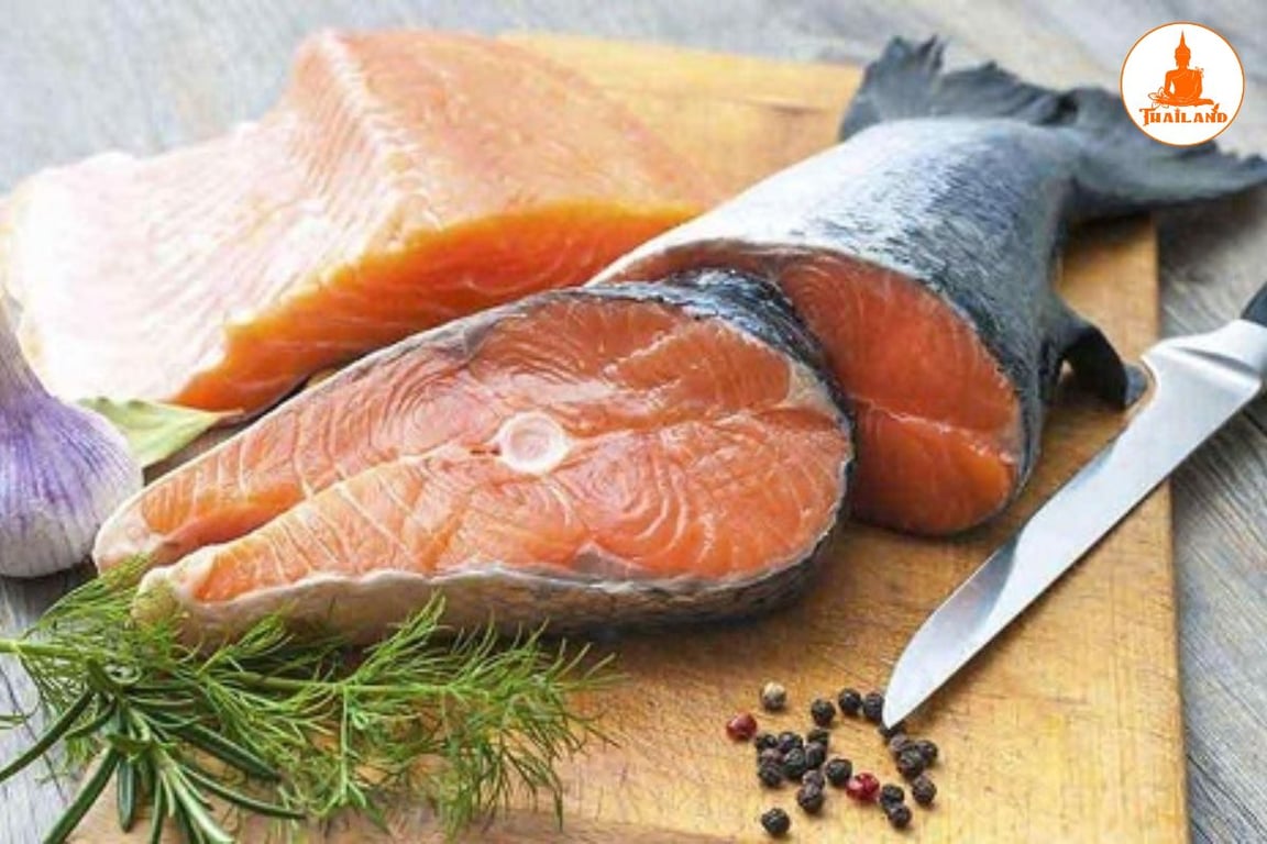 Các loại cá béo được xem là thực phẩm vàng giúp cân bằng nội tiết tố ở phụ nữ